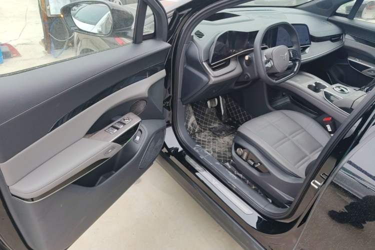 Used Hongqi Tiangong 08 2025 680 Ultra Four-Wheel-Drive Version