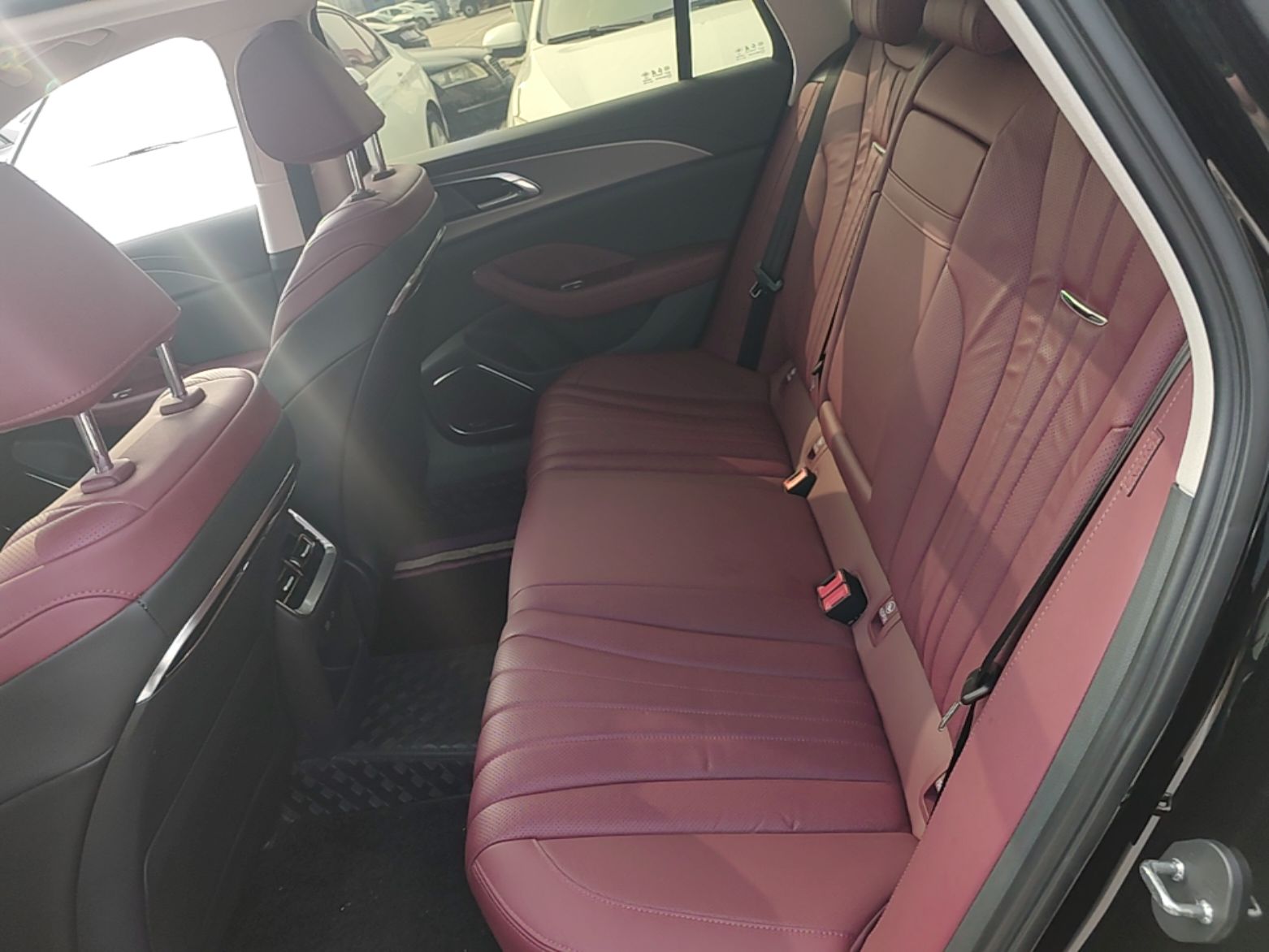 Hongqi H5 2024 2.0T Automatic Smart Connect Flagship Edition - Chinese Trim Chang — снимка 20