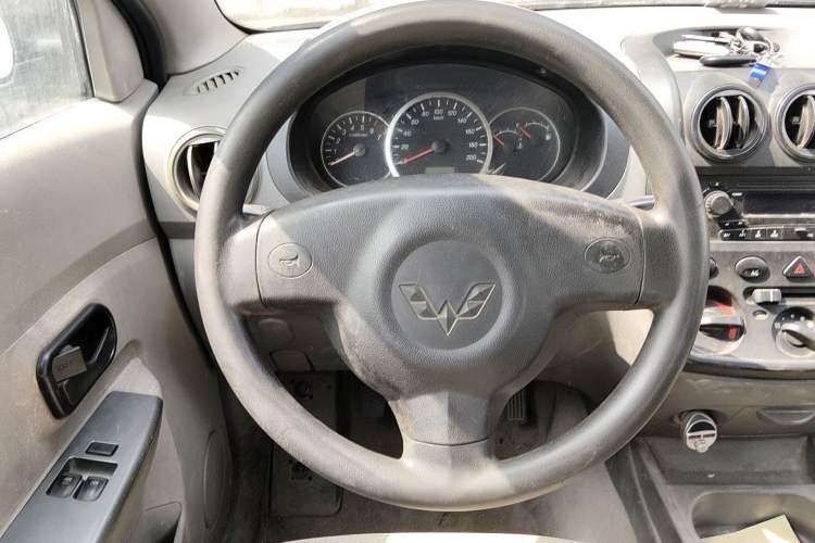 Used Wuling Hongguang 2014 1.5L Base Version Steering Wheel