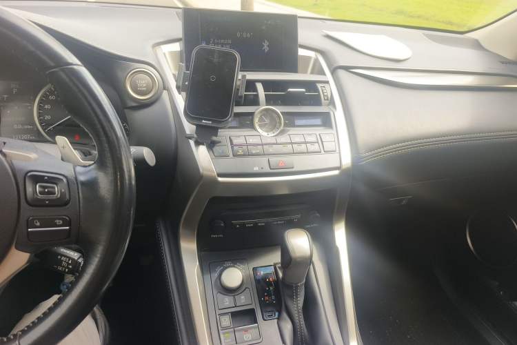 Used Lexus NX 2015 200T All-Wheel-Drive Fēngshàng Edition Audio And AC Panel