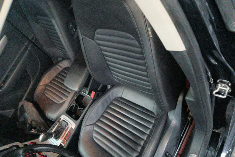 Used Volkswagen Magotan 2016 1.8TSI Smart Enjoyment Leading Model Left Front Seat