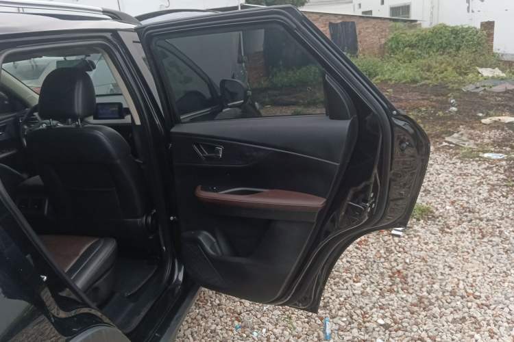 Used Dongfeng Fengon S560 2021 Revised 1.5T CVT Elite Version Right Rear Door Interior