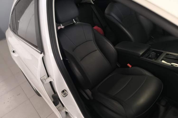 Used Roewe i5 2023 1.5L CVT Luxury Edition
