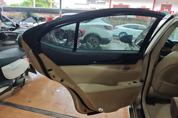 Used Lexus ES 2013 250 Elite Edition
