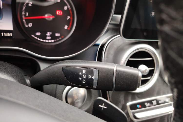 Used Mercedes-Benz C-Class 2016 C 180 Estate Gear Lever