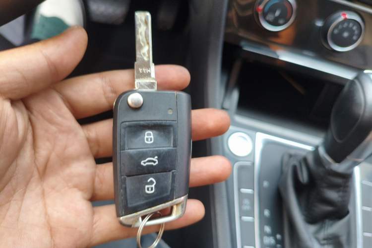 Used Volkswagen Golf 2018 230TSI Automatic Luxury Version Vehicle Key