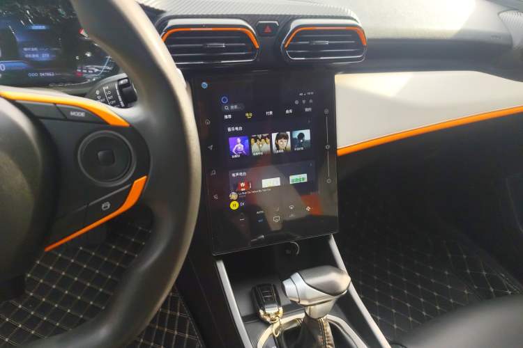 Used Dongfeng Aeolus Yixuan 2023 Mach Edition 1.5L Automatic Chasing Shadow Version Audio And AC Panel