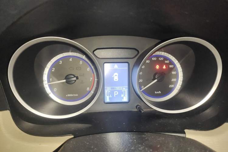 Used Soueast V5 Lingzhi 2012 1.5L CVT Flagship Edition