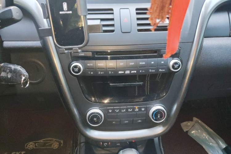 Used Bestune X80 2015 2.0L Automatic Comfort Anniversary Edition
