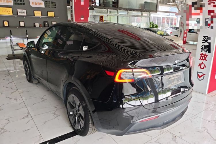 Used Tesla Model Y 2022 Long-Range All-Wheel-Drive Version