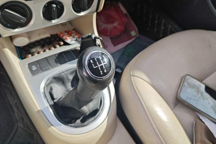 Used Volkswagen Lavida 2011 1.6L Manual - Premium Edition