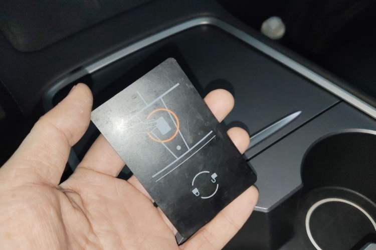 Used Tesla Model Y 2021 Long-Range All-Wheel-Drive Version
