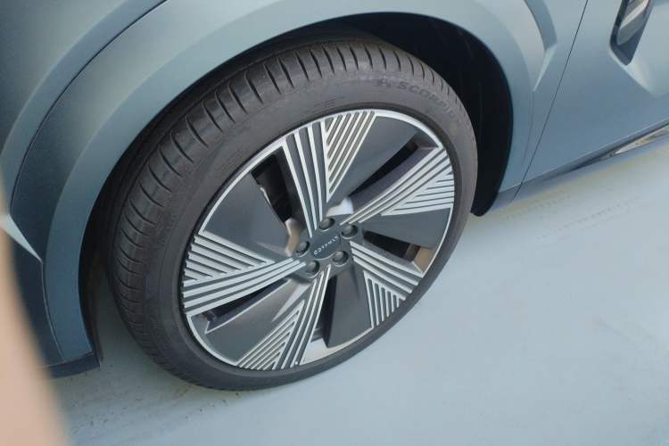 Used Lynk & Co 08 EM-P 2023 245km Ultra-Long Range Halo