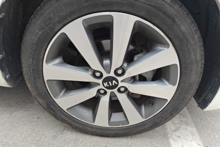 Used Kia K2 2015 Hatchback 1.6L AT Premium Right Front Wheel Hub