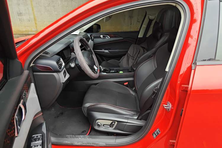 Used Lynk & Co 02 2019 1.5T DCT Two-Wheel Drive Pro Edition China VI Standard
