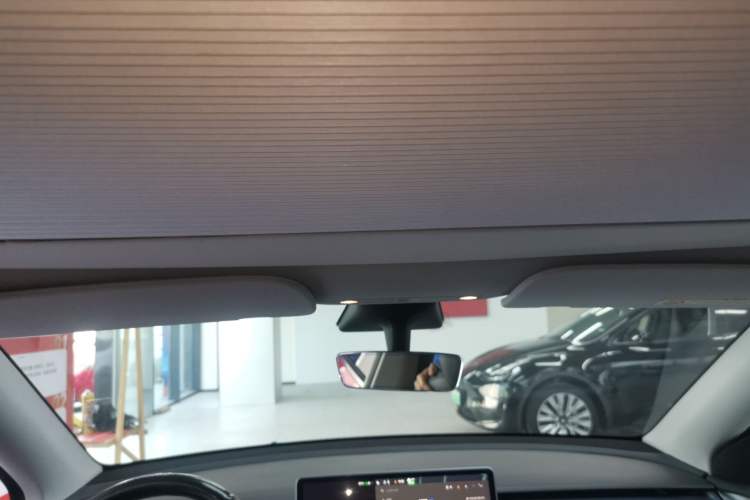 Used Tesla Model Y 2021 Long-Range All-Wheel-Drive Version 3D7
