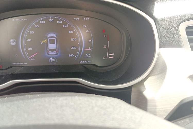 Used Geely Auto Emgrand X7 Sport 2018 1.8TD Automatic Two-Wheel Drive Smart Connect 4G Internet Edition
