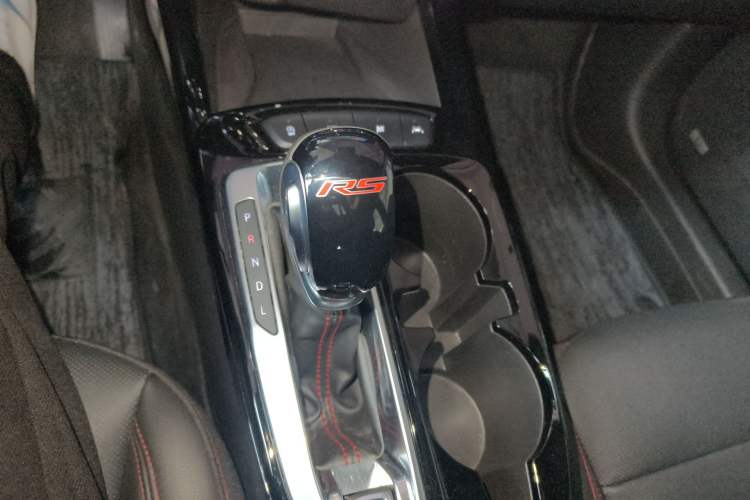 Used Chevrolet Seeker 2022 1.5T CVT RS Bee Wave Edition Gear Lever