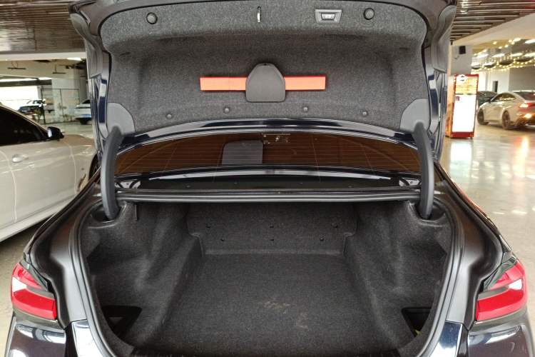 Used BMW 5 Series 2022 Restyled 525Li M Sport Package
