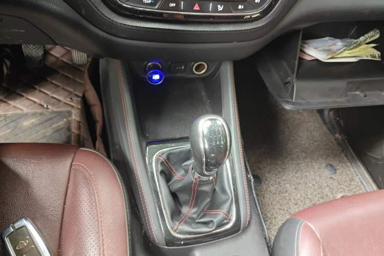 Used CHANGAN OSHAN A800 2017 1.5T Manual Luxury Model
