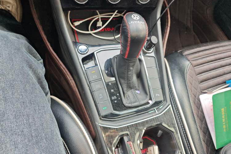 Used Volkswagen Lavida 2019 280TSI DSG Luxury Edition China VI Standard Gear Lever