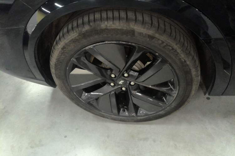 Used Li Auto L9 2022 Max model
