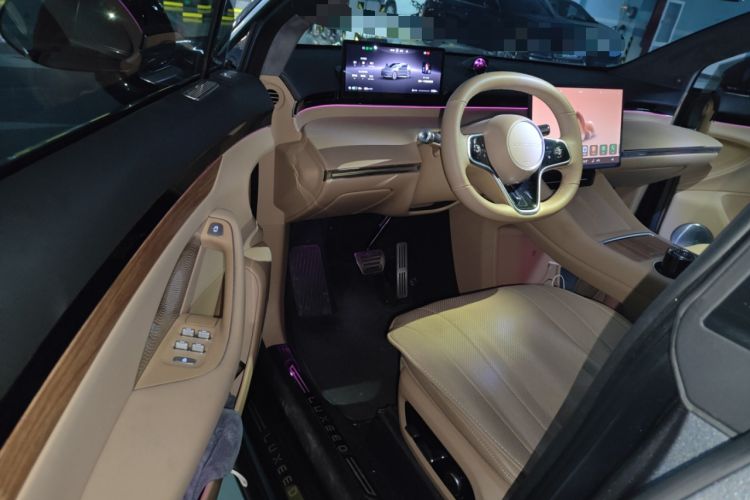 Used Hima Luxeed R7 2024 All-Electric 802 km Max