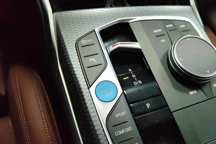 Used BMW i3 2023 eDrive 40 L Midnight Edition
