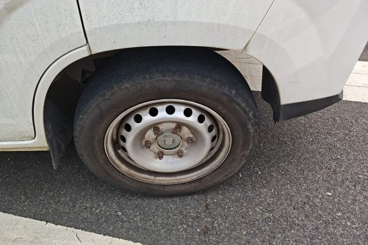 Used Karry Jiangtun 2023 Wide-body Edition AVIC Lithium Battery 38.64 kWh Right Front Wheel Hub