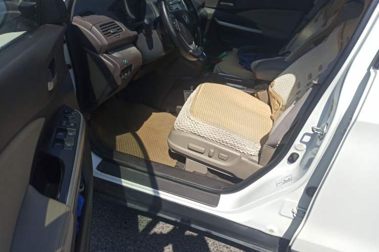 Used Honda CR-V 2013 2.4L four-wheel drive luxury version Driver Seat