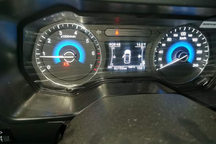 Used Dongfeng Fengon 580 2017 1.5T Manual Luxury Model
