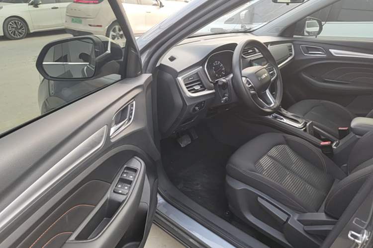 Used Roewe RX3 2021 PRO 1.6L CVT Elite Model Driver Seat