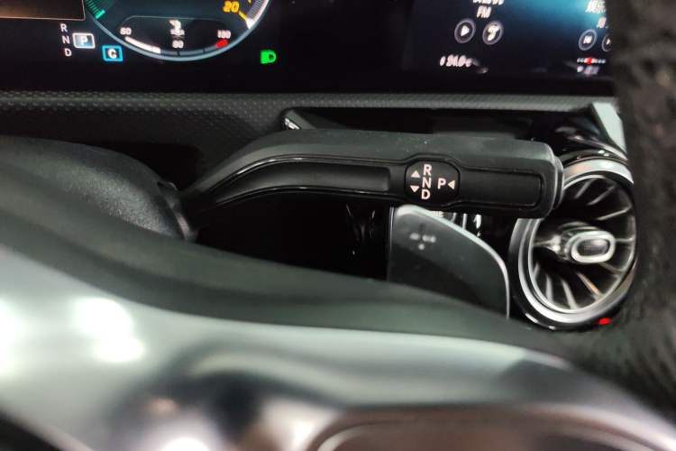 Used Mercedes-Benz A-Class 2020 Restyled A 200 L Sport Sedan Fashion Version Gear Lever