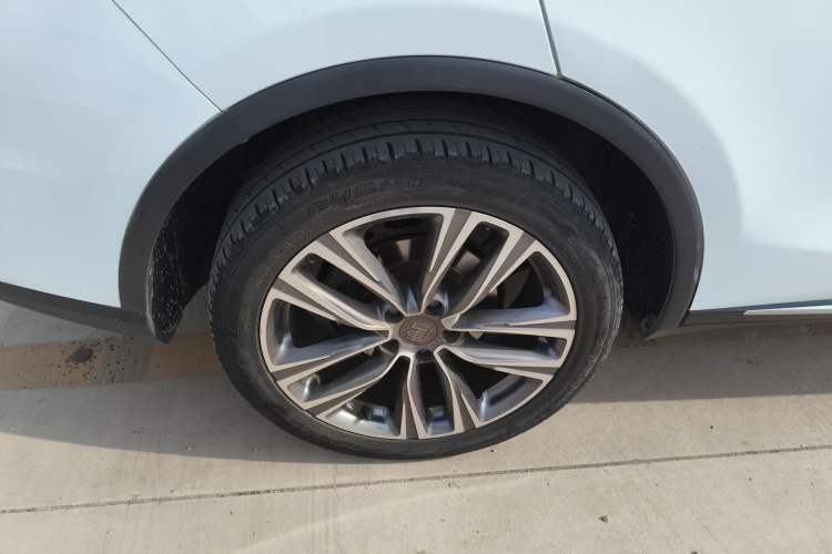 Used BYD Tang 2018 2.0T Automatic Smart Connect Prestige 7-Seater China V Standard