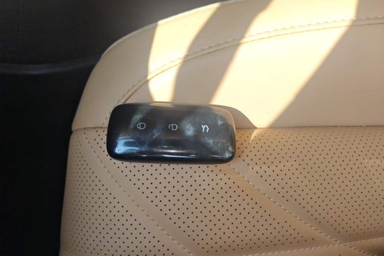 Used Geely Galaxy 8 2025 130km EM-i Deluxe Edition
