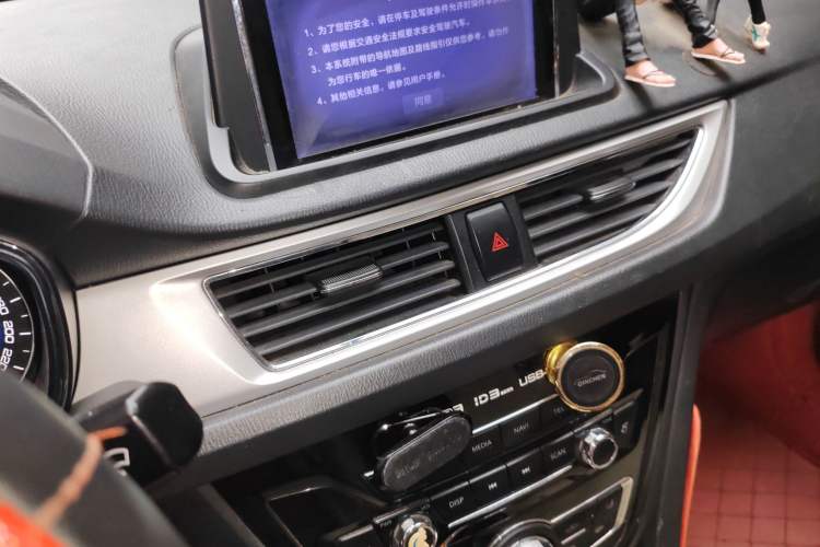 Used CHANGAN Alsvin V7 2016 1.6L Manual Fun Edition China V Standard
