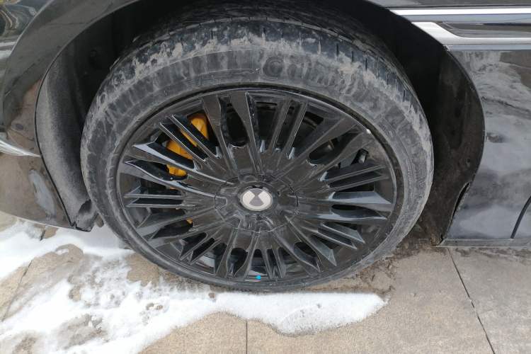 Used Denza Z9GT 2024 1100 Four-Wheel Drive Ultra Version Left Front Wheel Hub