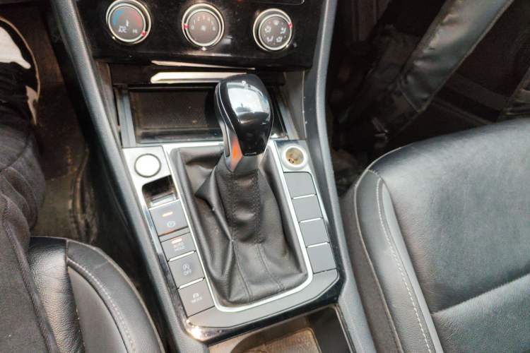 Used Volkswagen Sagitar 2019 200TSI DSG Comfort Version China VI Standard
