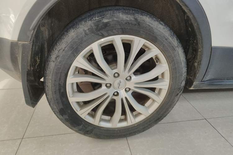 Used Land X7 2015 2.0T Panoramic Prestige Edition