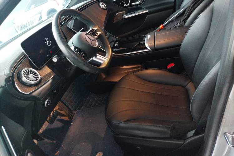 Used Mercedes-Benz EQE 2022 350 Pioneer Edition
