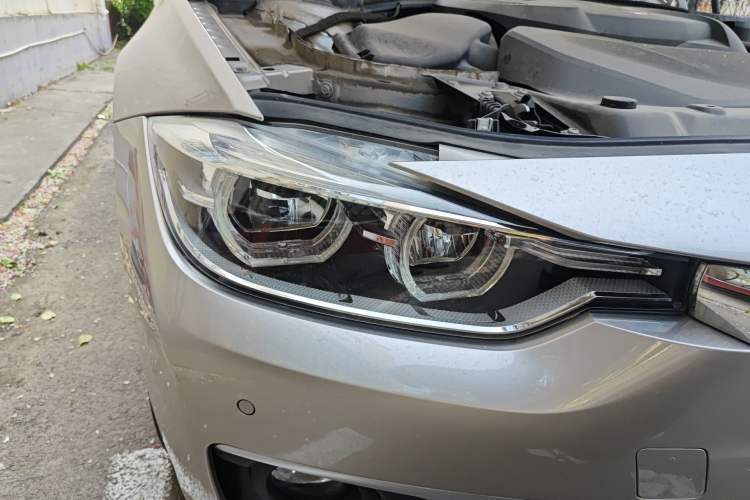 Used BMW 3 Series 2018 320Li Fashion Model Right Front Headlight