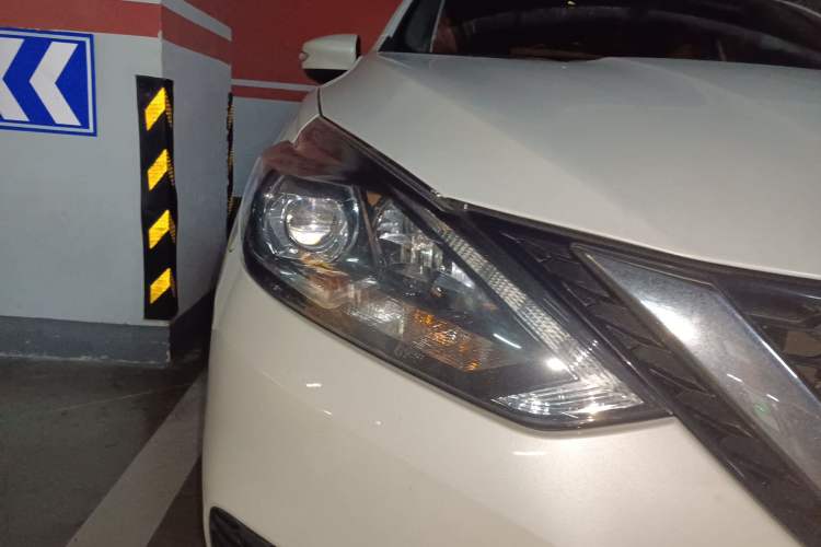 Used Nissan Sylphy 2019 1.6XV CVT Smart Connect Luxury Edition China VI Standard Right Front Headlight