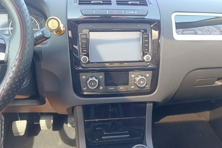 Used Yema T70 2016 Upgraded Model 1.8L Manual Elite Version
