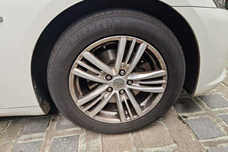 Used Infiniti G Series 2013 G25 Sedan Luxury Sport Edition Right Front Wheel Hub