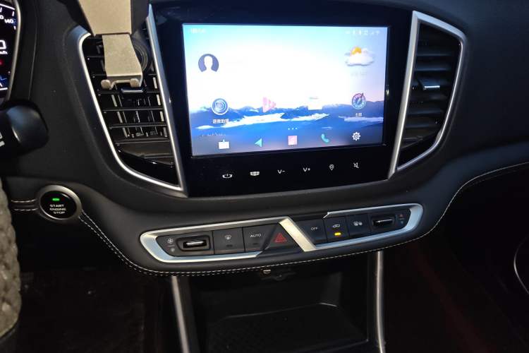 Used Geely Auto Vision X6 2019 1.4T Manual 4G Connect Luxury Model China VI Standard