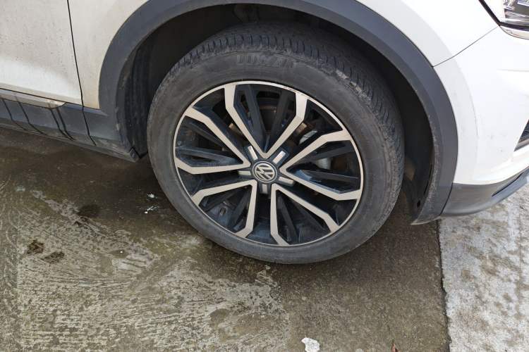 Used Volkswagen T-ROC 2020 280TSI DSG Two-Wheel Drive Comfort Version Right Front Wheel Hub