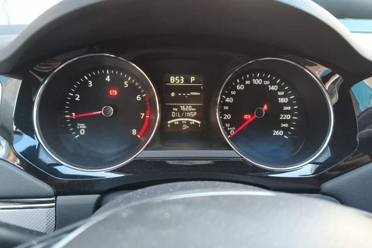 Used Volkswagen Sagitar 2015 1.6L Automatic Comfort Model
