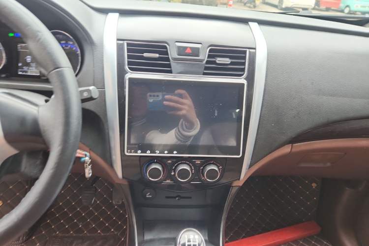 Used FORTHING SX6 2016 1.6L Manual Luxury Model
