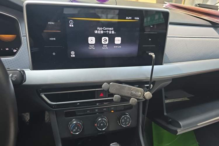 Used Volkswagen Lavida 2023 300TSI DSG Full-Comfort Edition Audio And AC Panel