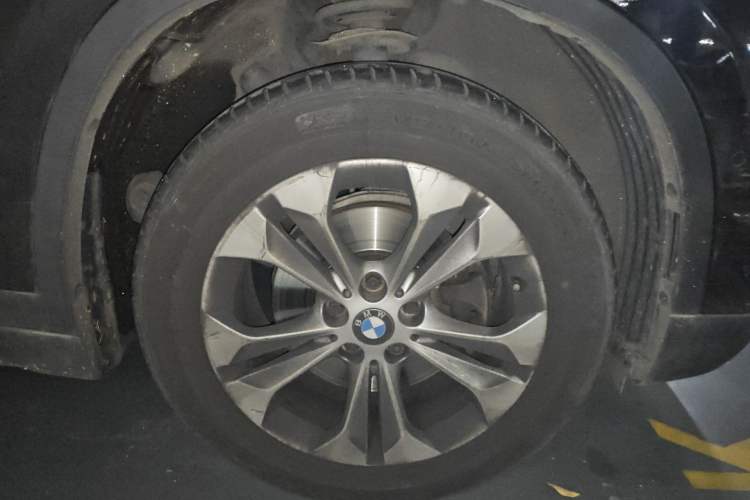 Used BMW X1 2016 sDrive18Li Premium Edition Right Front Wheel Hub